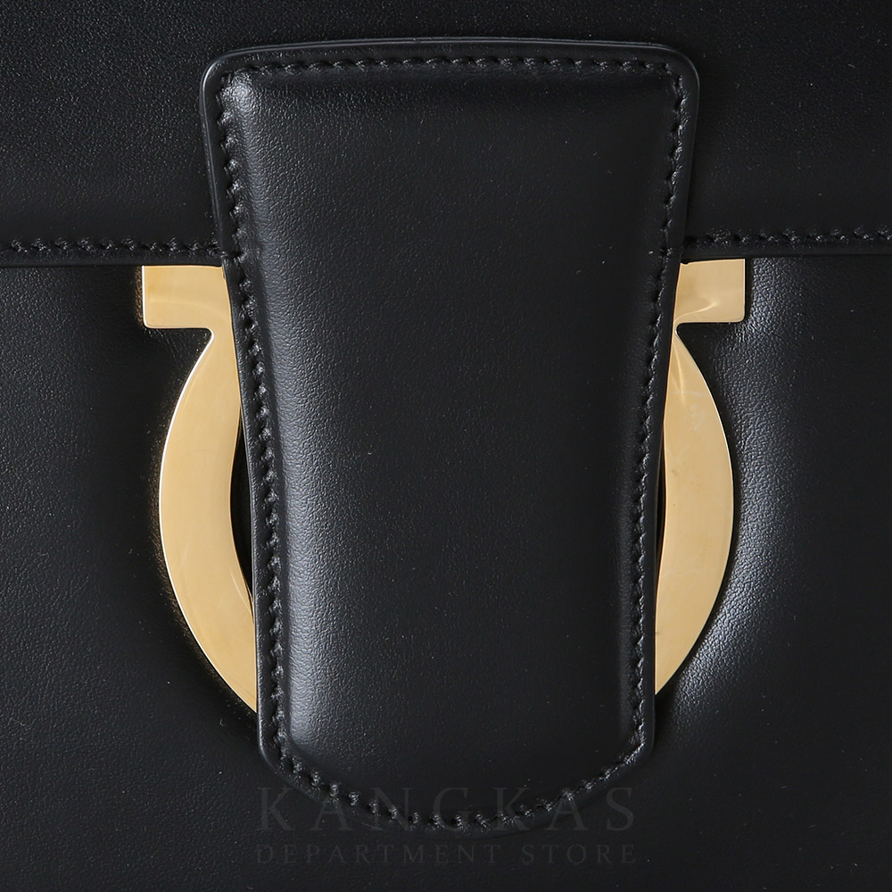 FERRAGAMO(USED)페레가모 간치니 체인 플랩백